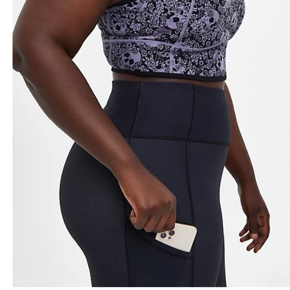 Torrid Black & Purple Floral Full Length Wicking Active Legging 4/4X/26 - Picture 4 of 8